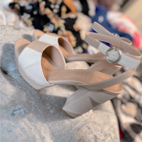 Patterned heals - Picture 2 of 5